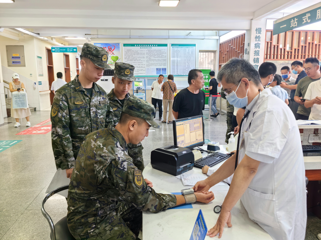 聊城市传染病医院为武警官兵免费健康体检