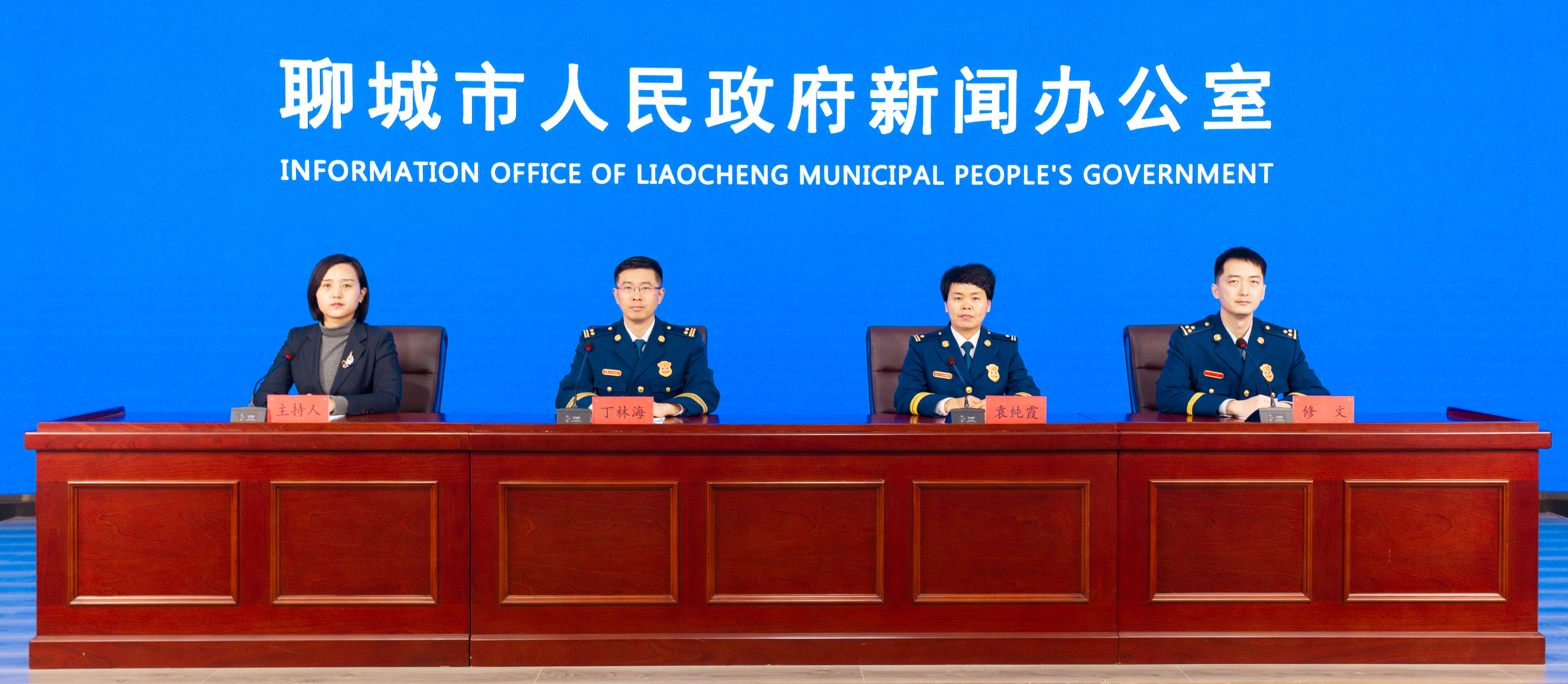 右侧图片