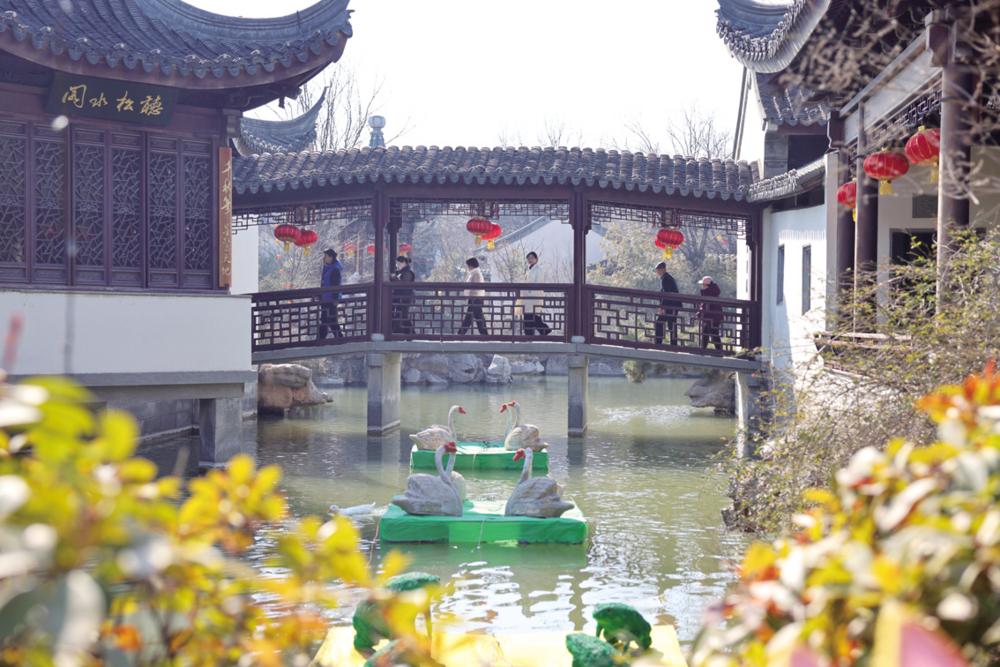 春日景色新 游园正当时