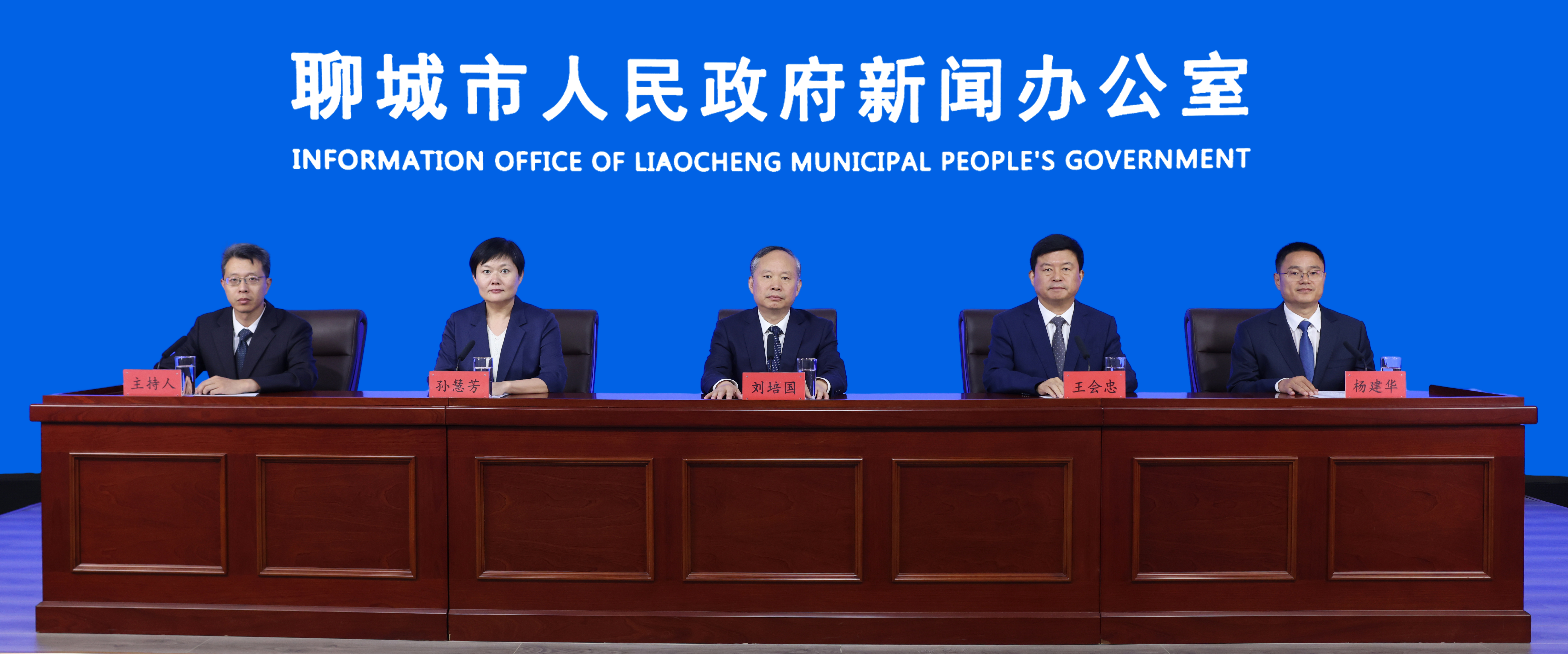 右侧图片